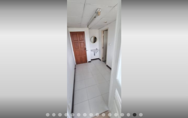 3 Bedrooms, 3 Bathrooms Size 300sqm. Peng Seng Mansion for Rent