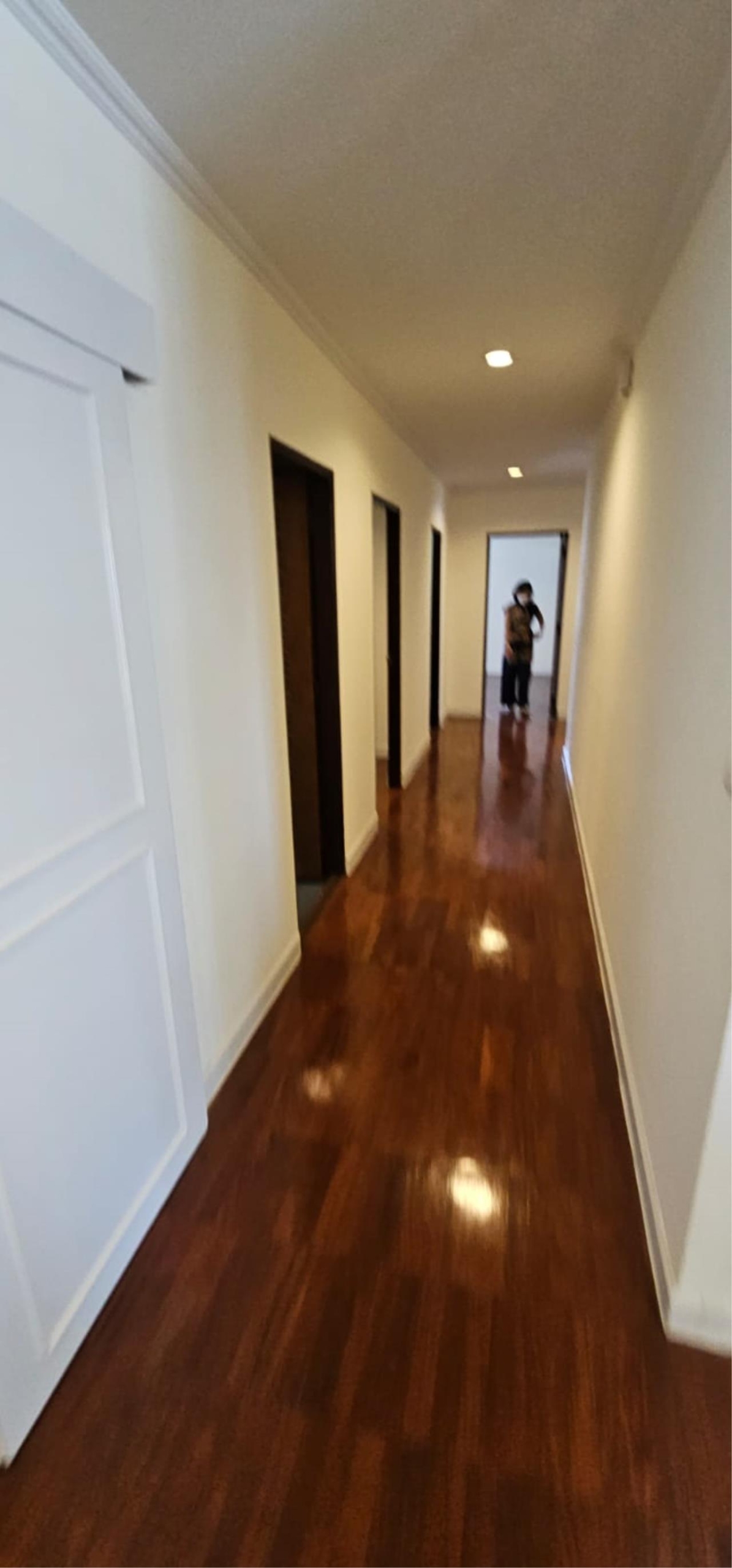 3 bedrooms 3 bathrooms le cullinan Sukhumvit for rent