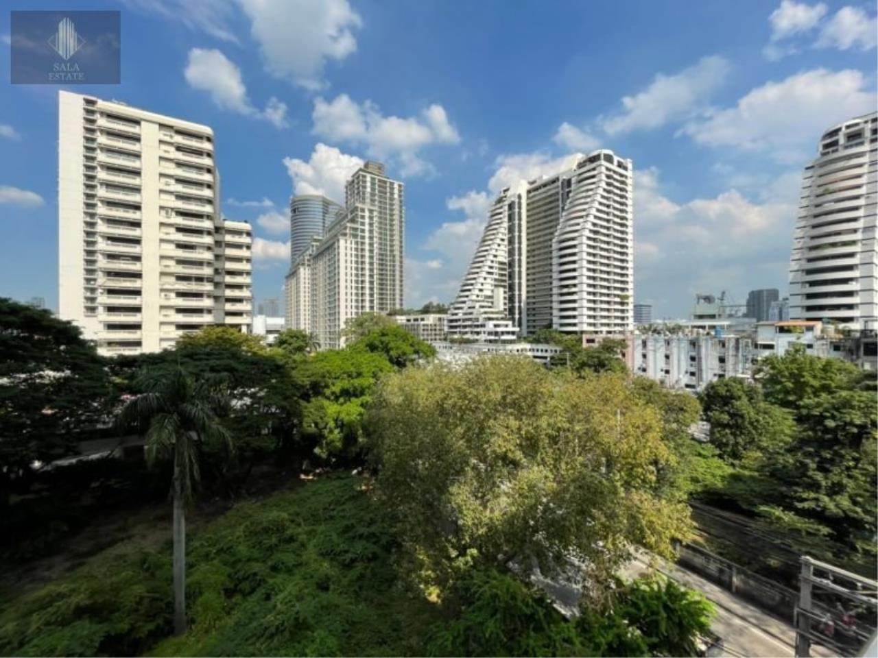 3 bedrooms 3 bathrooms baan prom pong rent sale