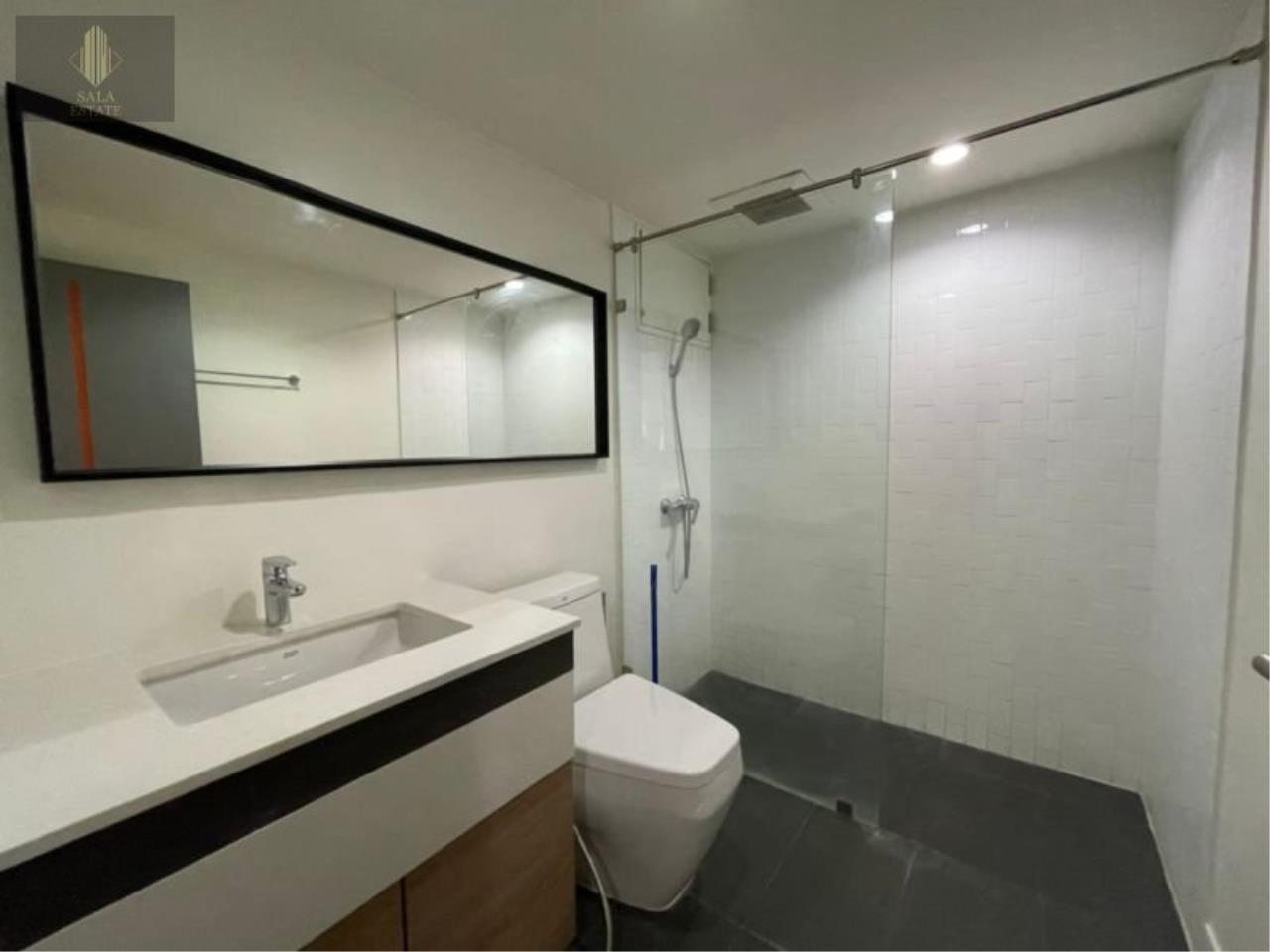 3 bedrooms 3 bathrooms baan prom pong rent sale