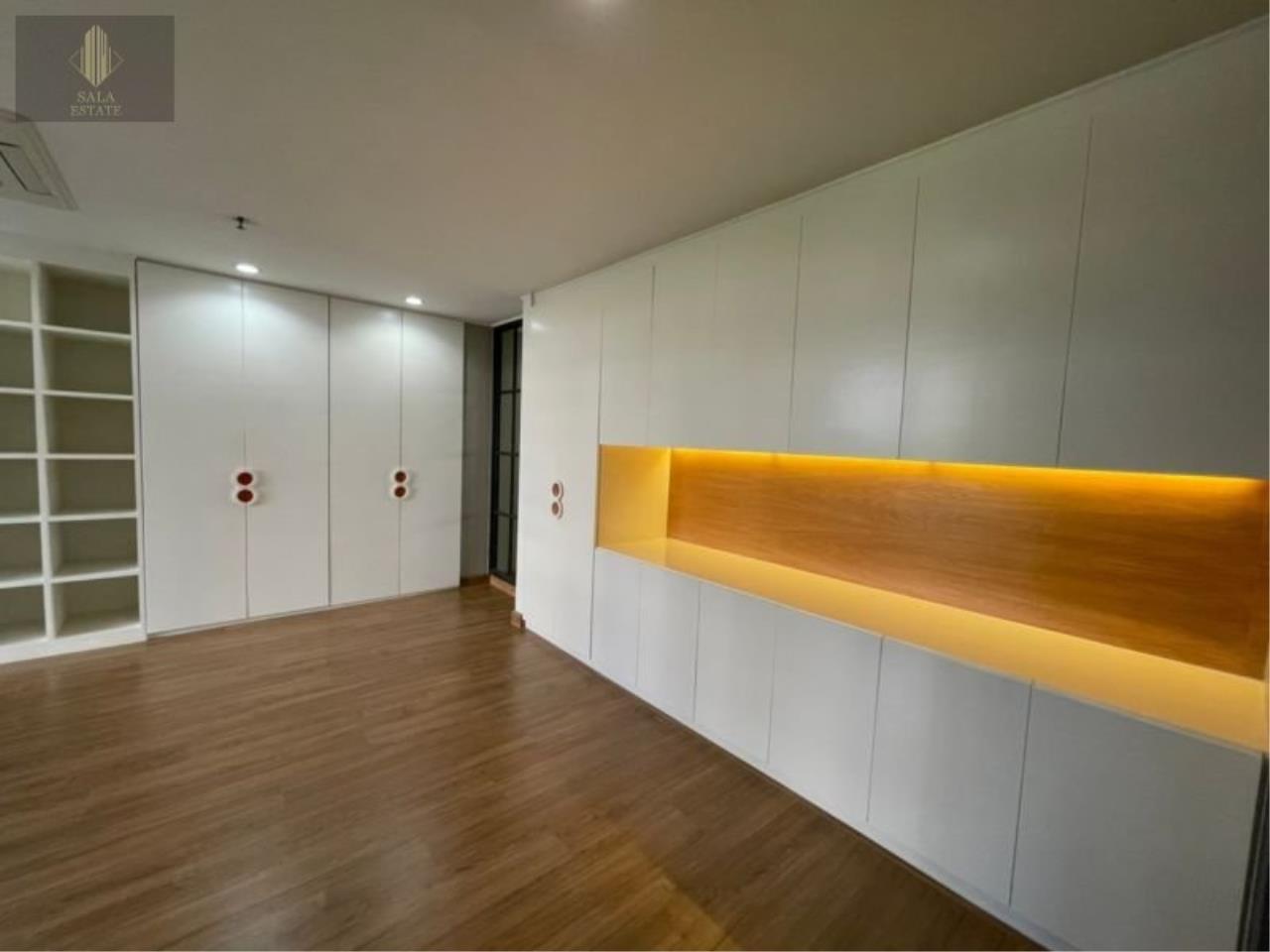 3 bedrooms 3 bathrooms baan prom pong rent sale