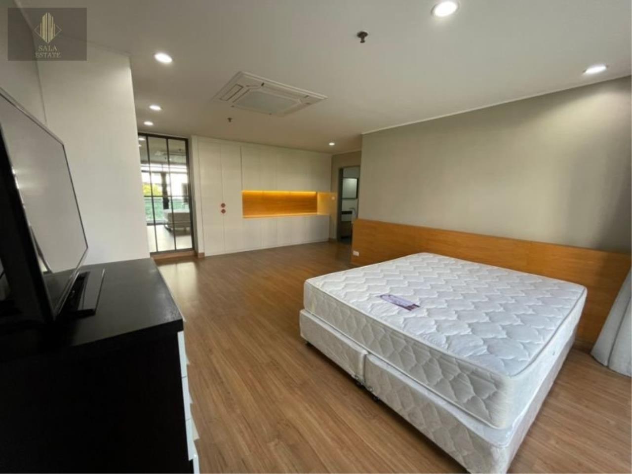 3 bedrooms 3 bathrooms baan prom pong rent sale