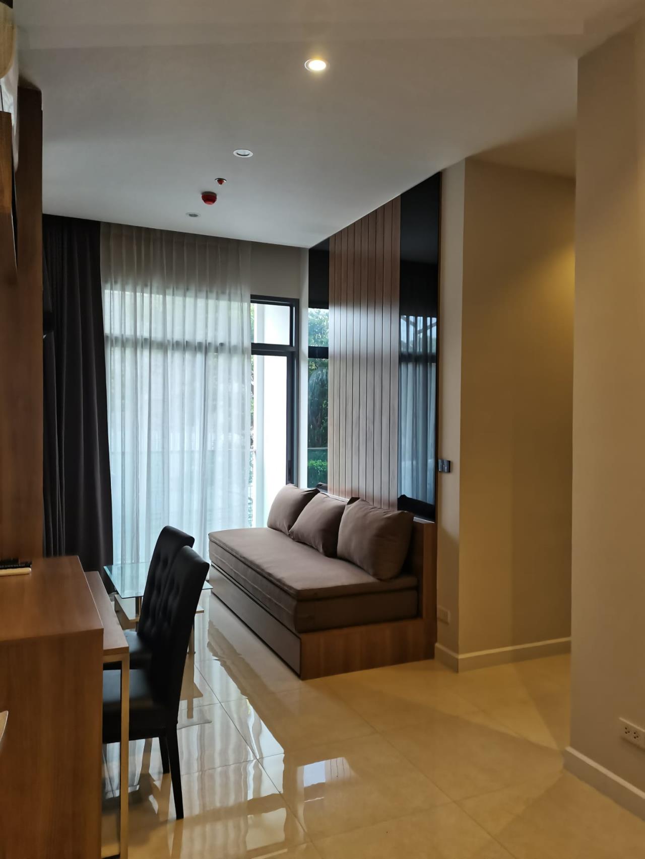 2 bedrooms 1 bathroom size mayfair sukhumvit 50 for rent