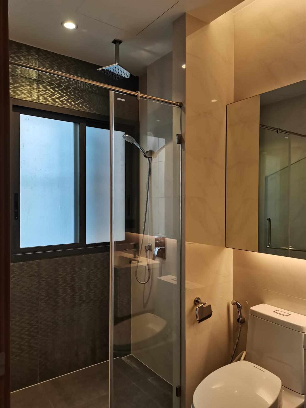 2 bedrooms 1 bathroom size mayfair sukhumvit 50 for rent