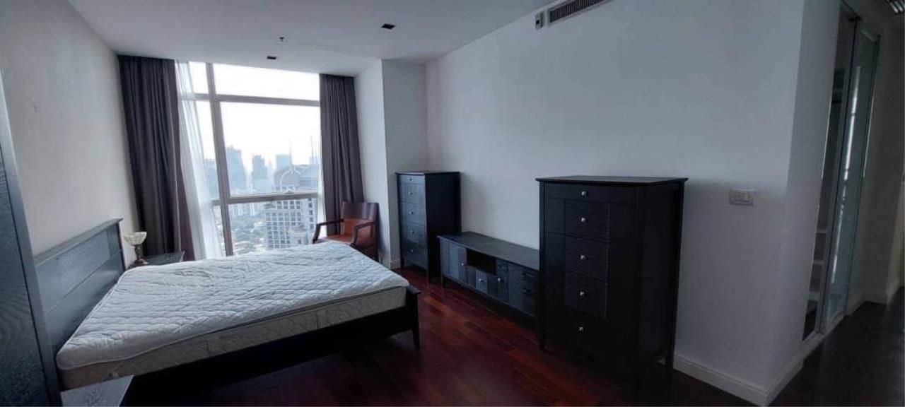 2 Bedrooms 3 Bathrooms Size 132sqm. Athenee Residence for Rent