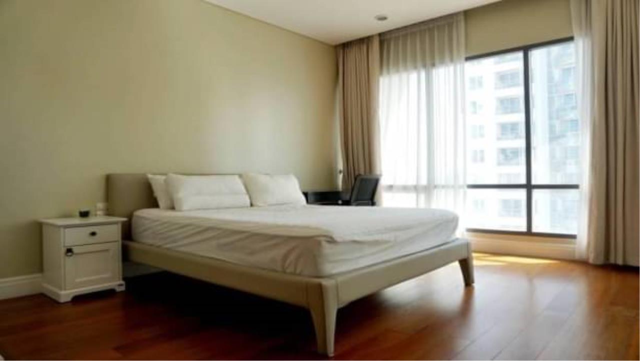 six bedrooms, six bathrooms at bright sukhumvit 24 for rent.