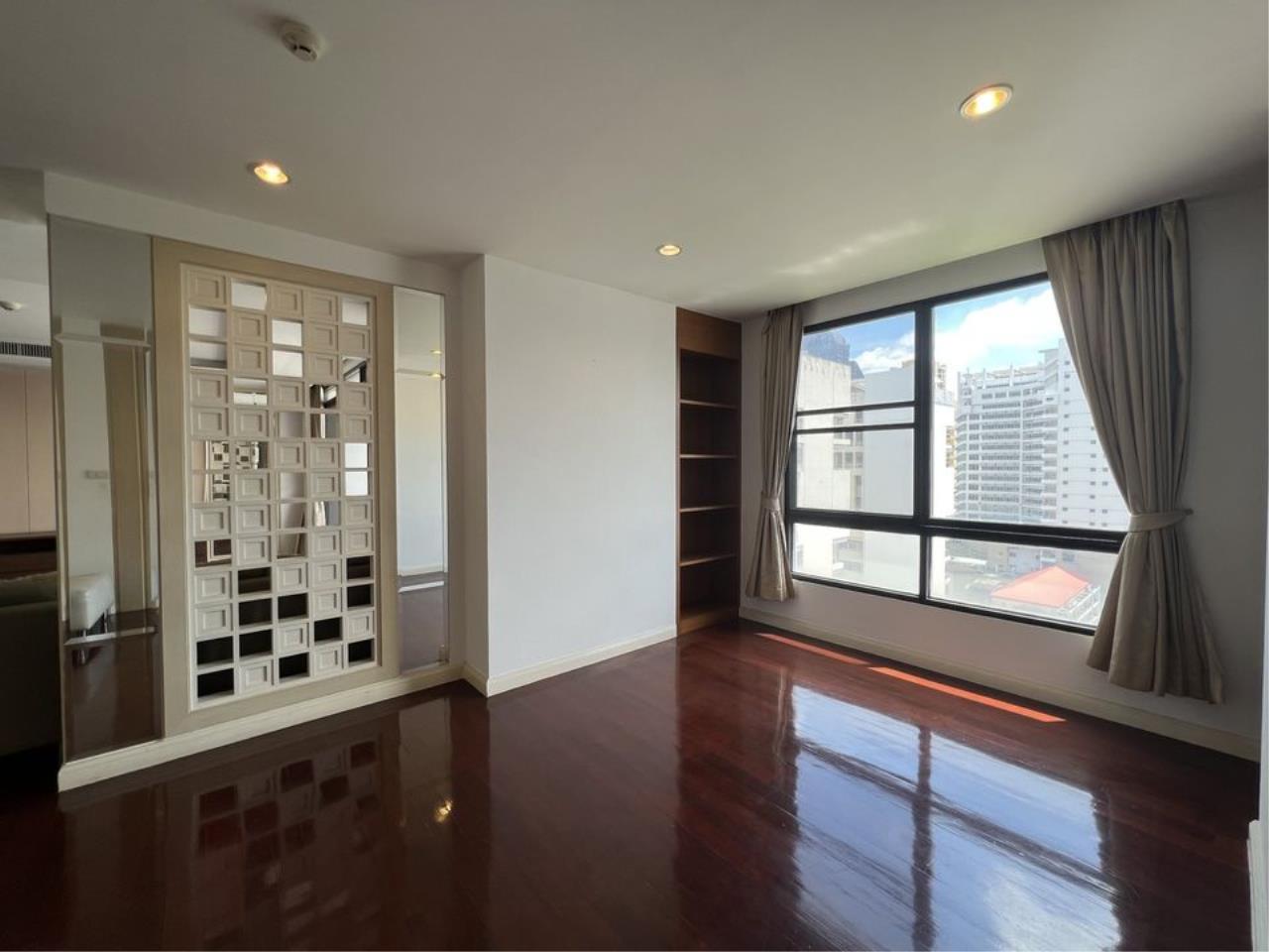 2 Bedrooms 2 Bathrooms Size 250sqm. Prime Mansion Sukhumvit 31 for Rent 80,000 THB for Sale 25mTHB