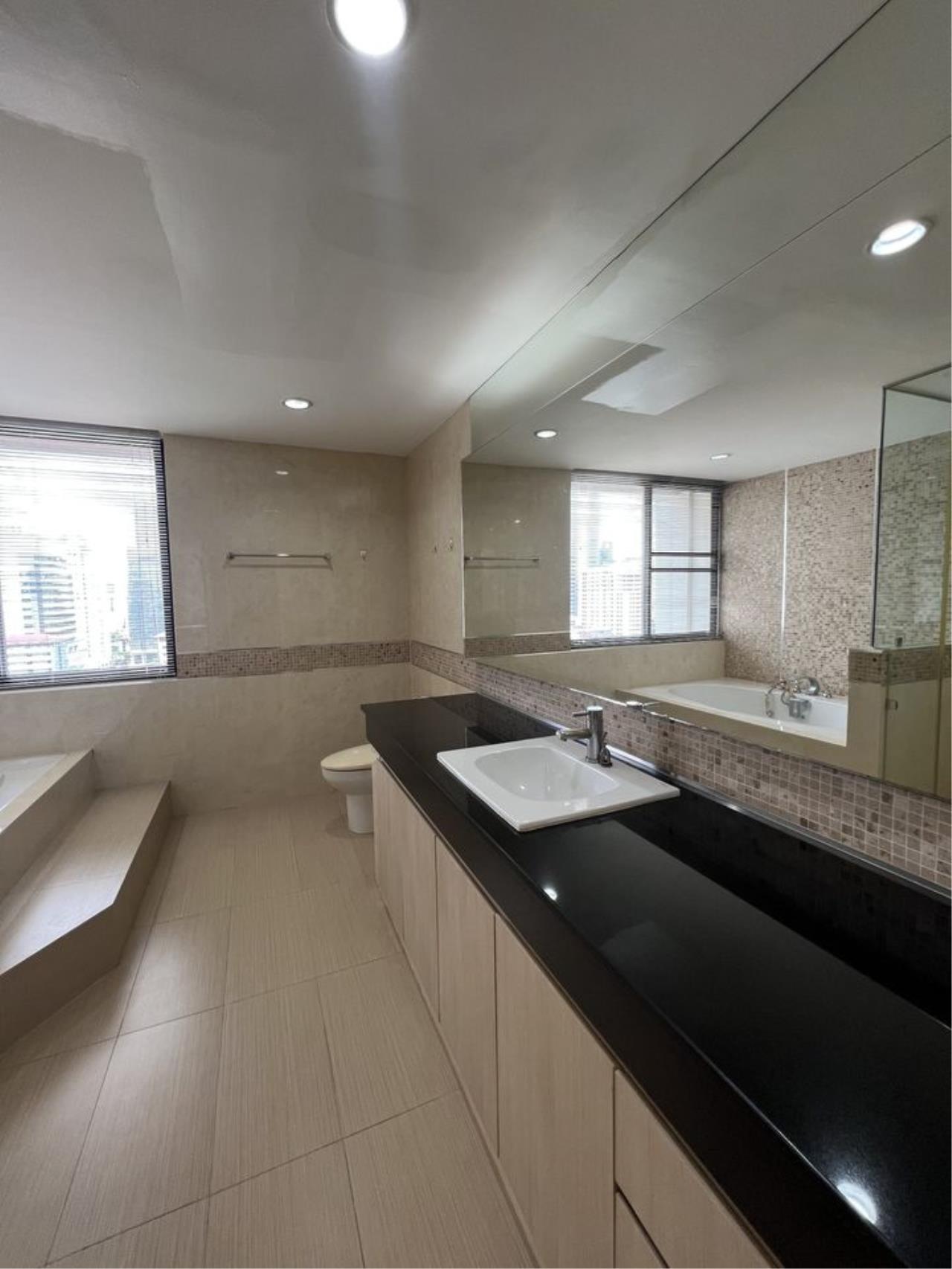 2 Bedrooms 2 Bathrooms Size 250sqm. Prime Mansion Sukhumvit 31 for Rent 80,000 THB for Sale 25mTHB