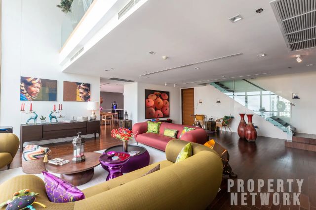 4 bedrooms 4 bathrooms the river for sale
