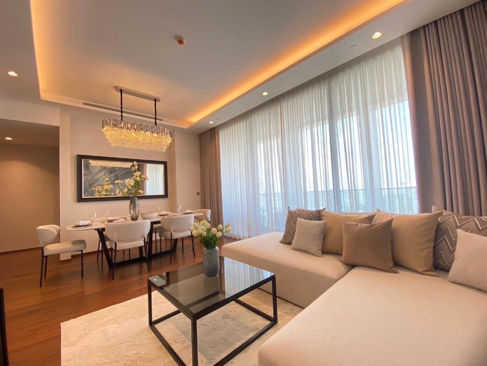2 Bedrooms, 2 Bathrooms 102sqm 29th Flr The Estelle Phrom Phong For Rent