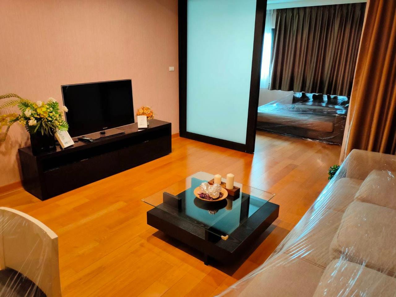1 Bedroom 1 Bathroom Size 64sqm Sathorn Gardens for Sale