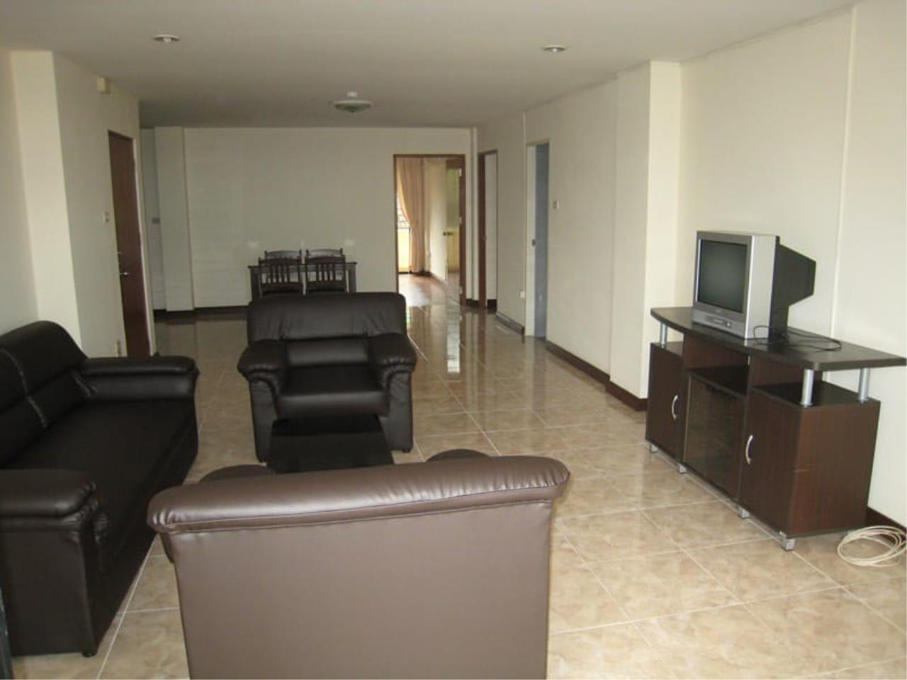 2 bedrooms, 2 bathrooms 100sqm size Lin Court For Rent 30,000THB
