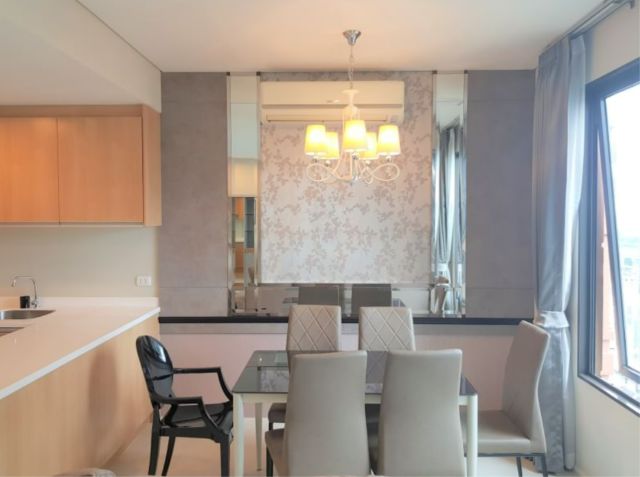2 bedrooms 2 bathrooms villa asoke condominium for rent
