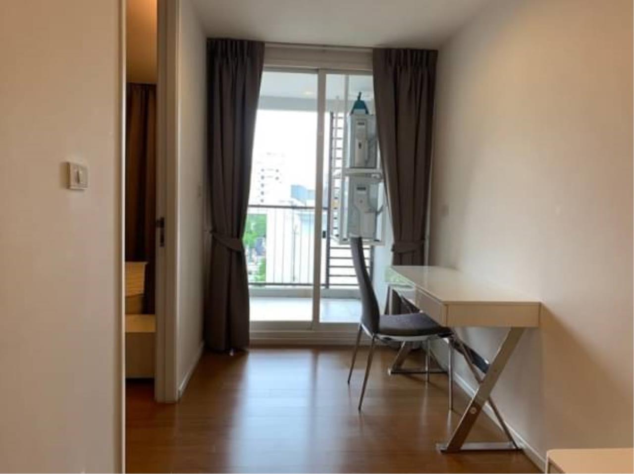 1 bedroom 1 bathroom 15 sukhumvit residence for rent for sale