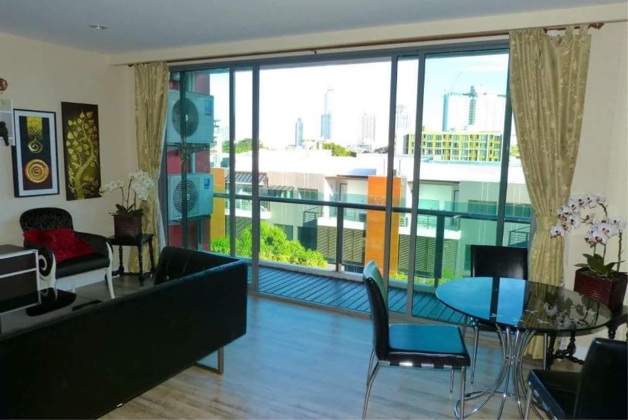 2 Bedrooms, 2 Bathrooms + 1 study 80sqm Click Condo Sukhumvit 65 for Sale 7.2 million THB