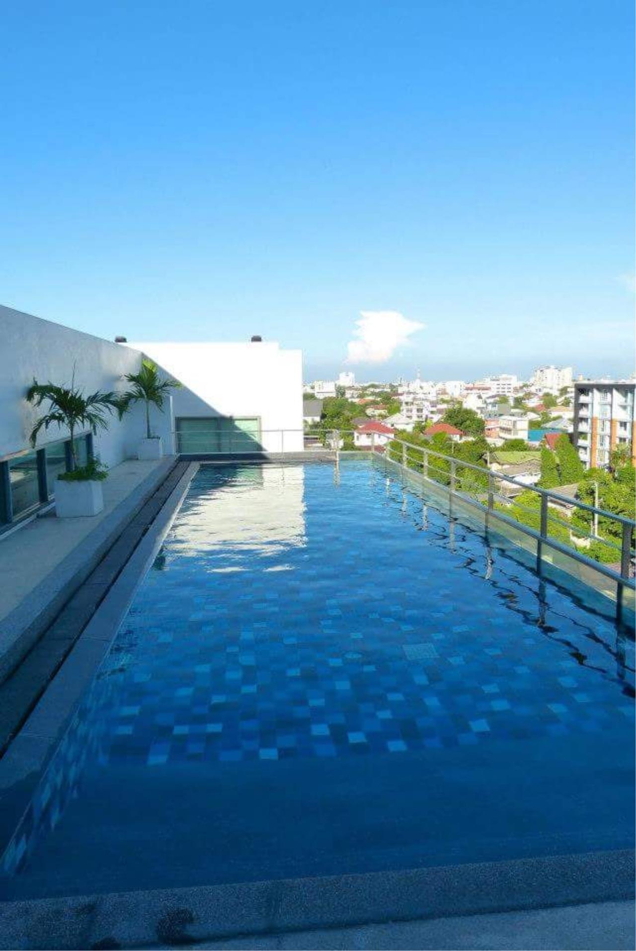 2 Bedrooms, 2 Bathrooms + 1 study 80sqm Click Condo Sukhumvit 65 for Sale 7.2 million THB