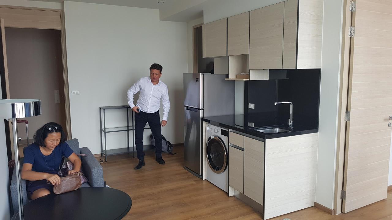 2 Bedrooms, 1 Bathroom 55sqm size Park Origin Sukhumvit 24 For Rent 40,000THB & For Sale 139M