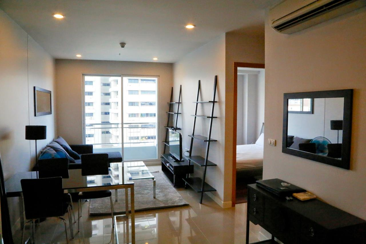 1 bedroom, 1 bathroom Circle Petchaburi 47 sqm size Circle Petchaburi For Rent 20,000THB & For Sale 4.7M