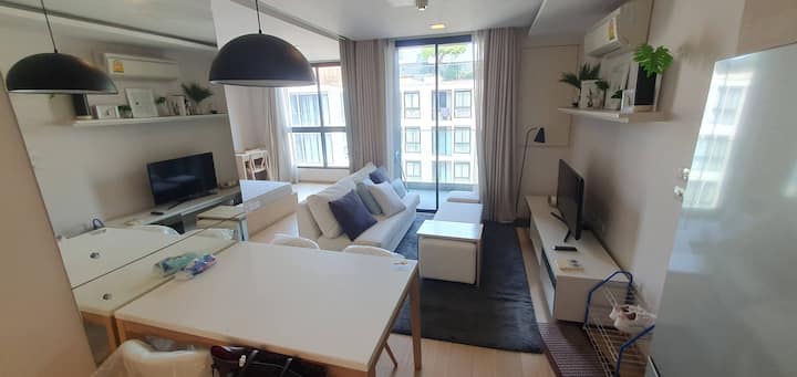 1 Bedroom, 1 Bathroom 38 sqm Liv at 49 For Rent 25,000THB