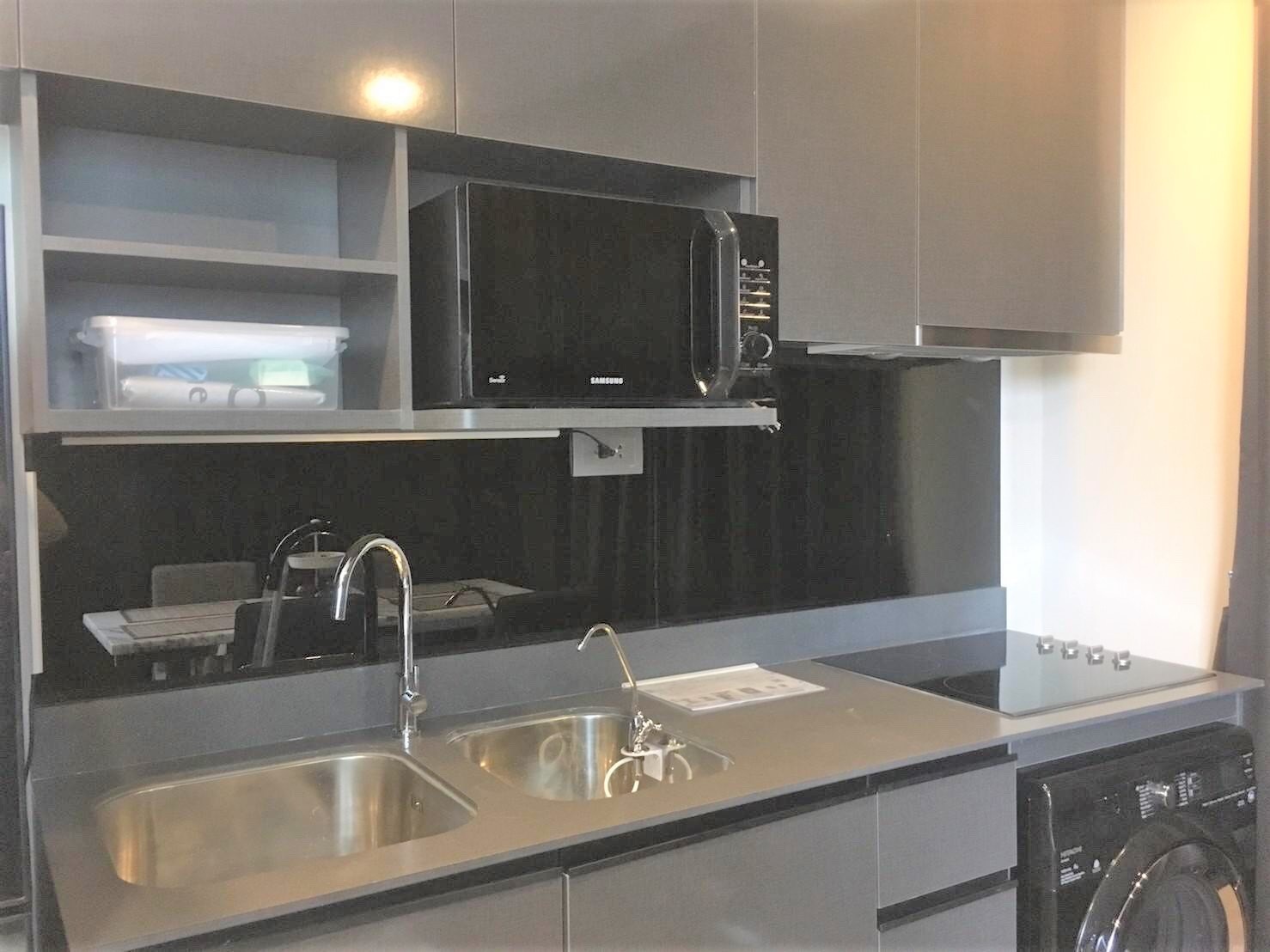2 bedrooms, 2 bathrooms 63sqm size Ashton Asoke For Rent Negotiable Price at 65000thb