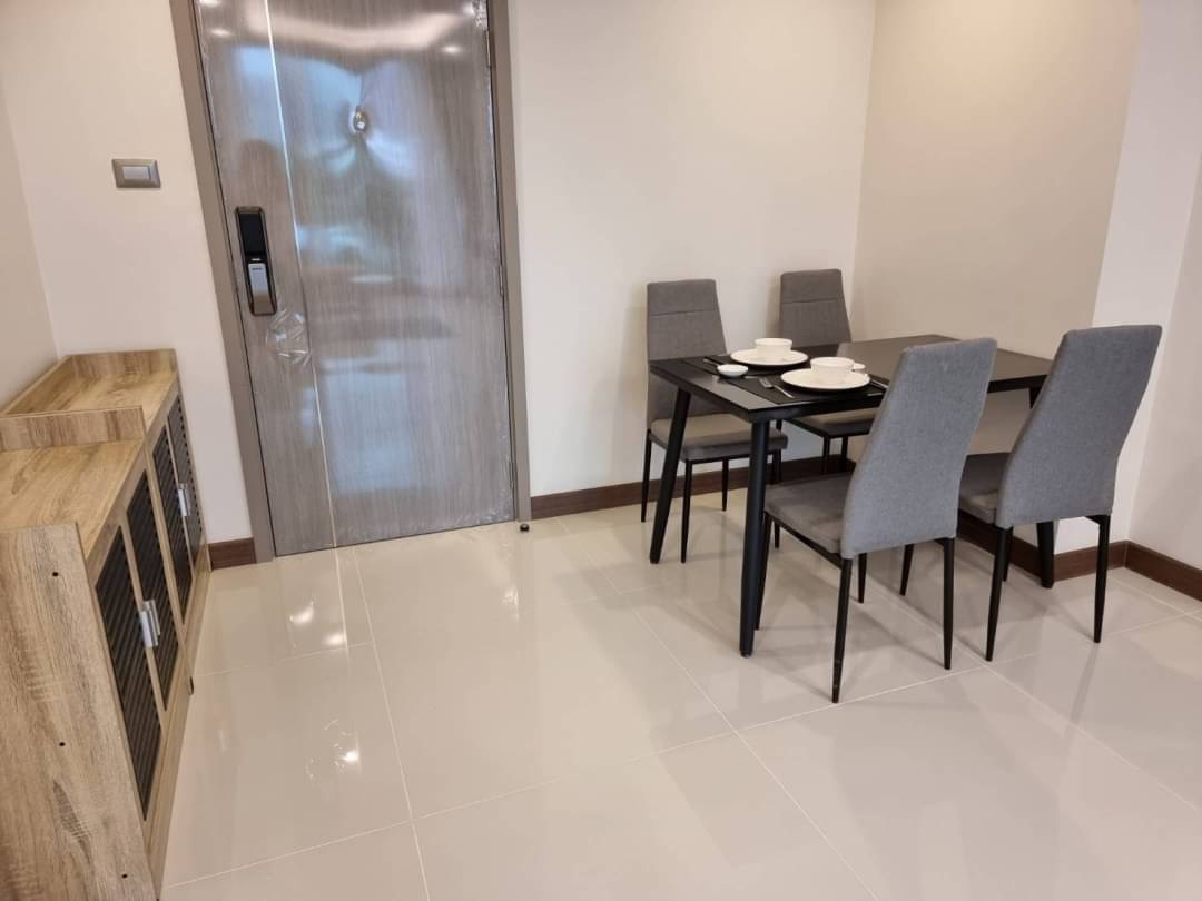 Supalai Oriental Sukhumvit 39 2bedroom for rent type: 2 bed 2 bath floor: low floor size: 82sqm rent: 45k bottom price