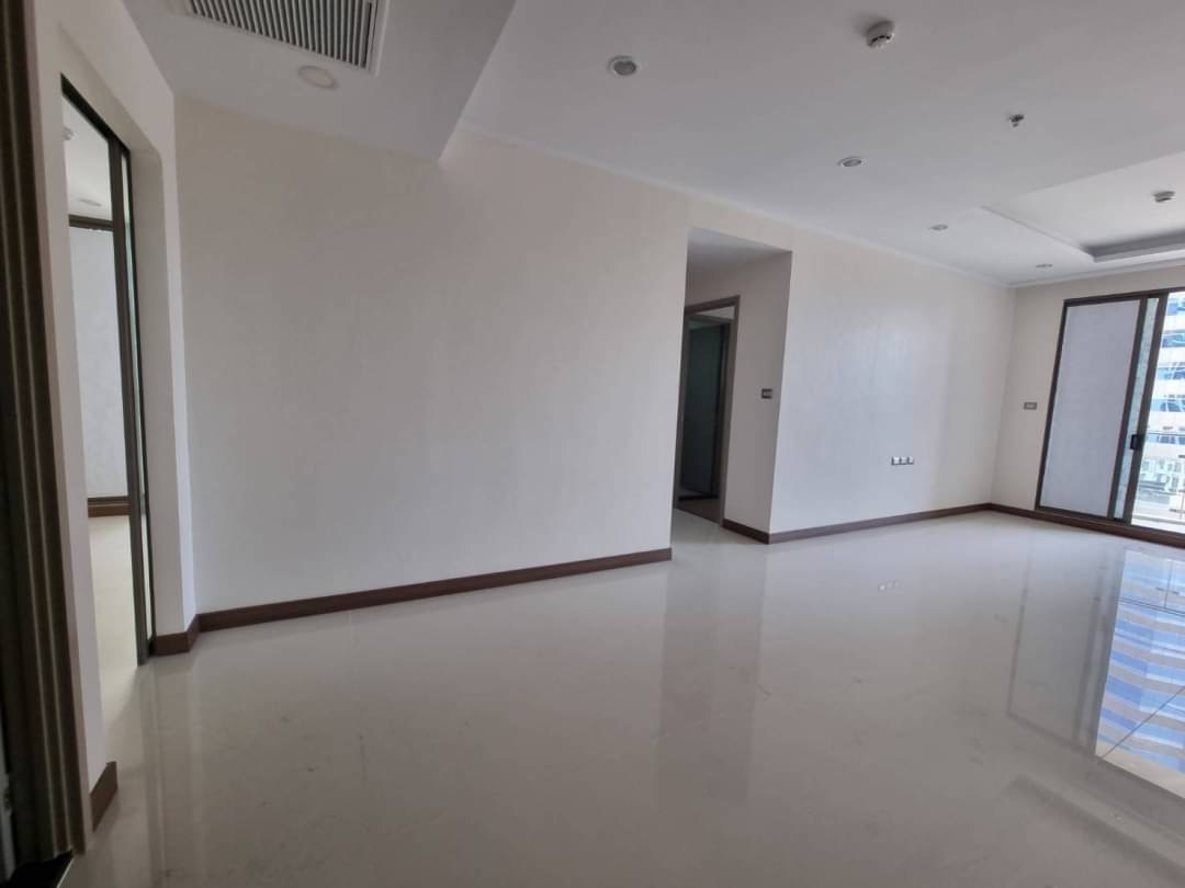Unfurnished 2 Bedrooms, 2 Bathrooms 85 sqm size at Supalai Oriental Sukhumvit 39 For Rent 36,000THB