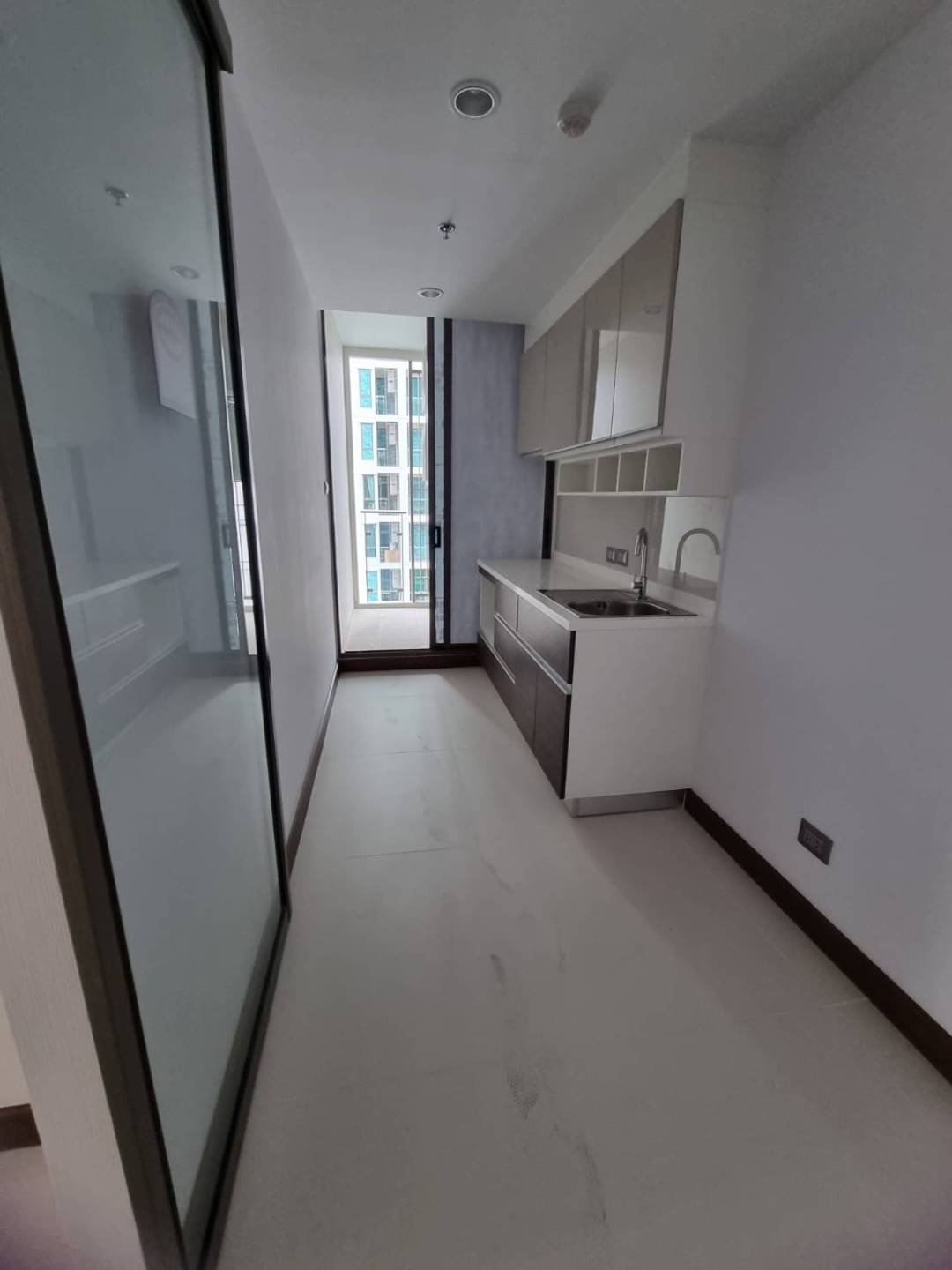 Unfurnished 2 Bedrooms, 2 Bathrooms 85 sqm size at Supalai Oriental Sukhumvit 39 For Rent 36,000THB