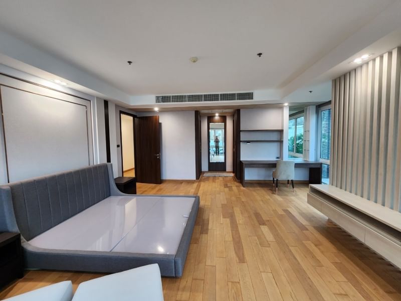 4 bedrooms, 4 bathrooms 296 sqm size Belgravia Residence For Rent 210K THB