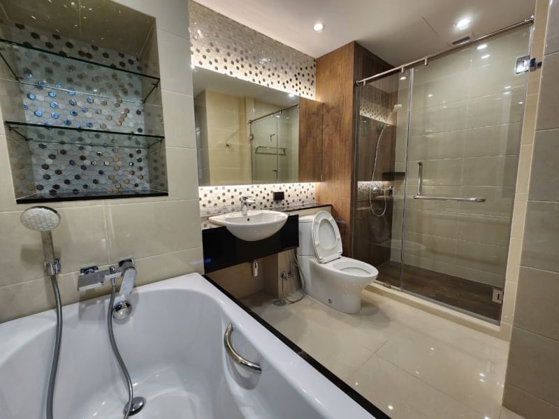 4 bedrooms, 4 bathrooms 296 sqm size Belgravia Residence For Rent 210K THB