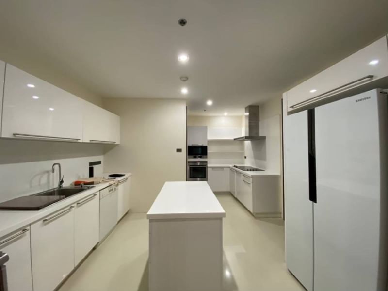 4 bedrooms, 4 bathrooms 296 sqm size Belgravia Residence For Rent 210K THB