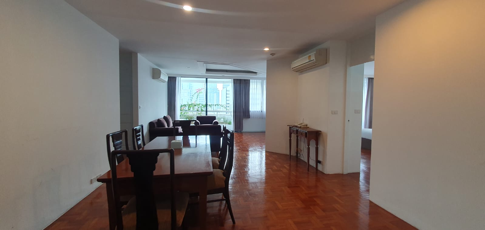3 bedrooms, 3 bathrooms +1 maid room 273sqm size at Trinity Complex For Rent 55KTHB