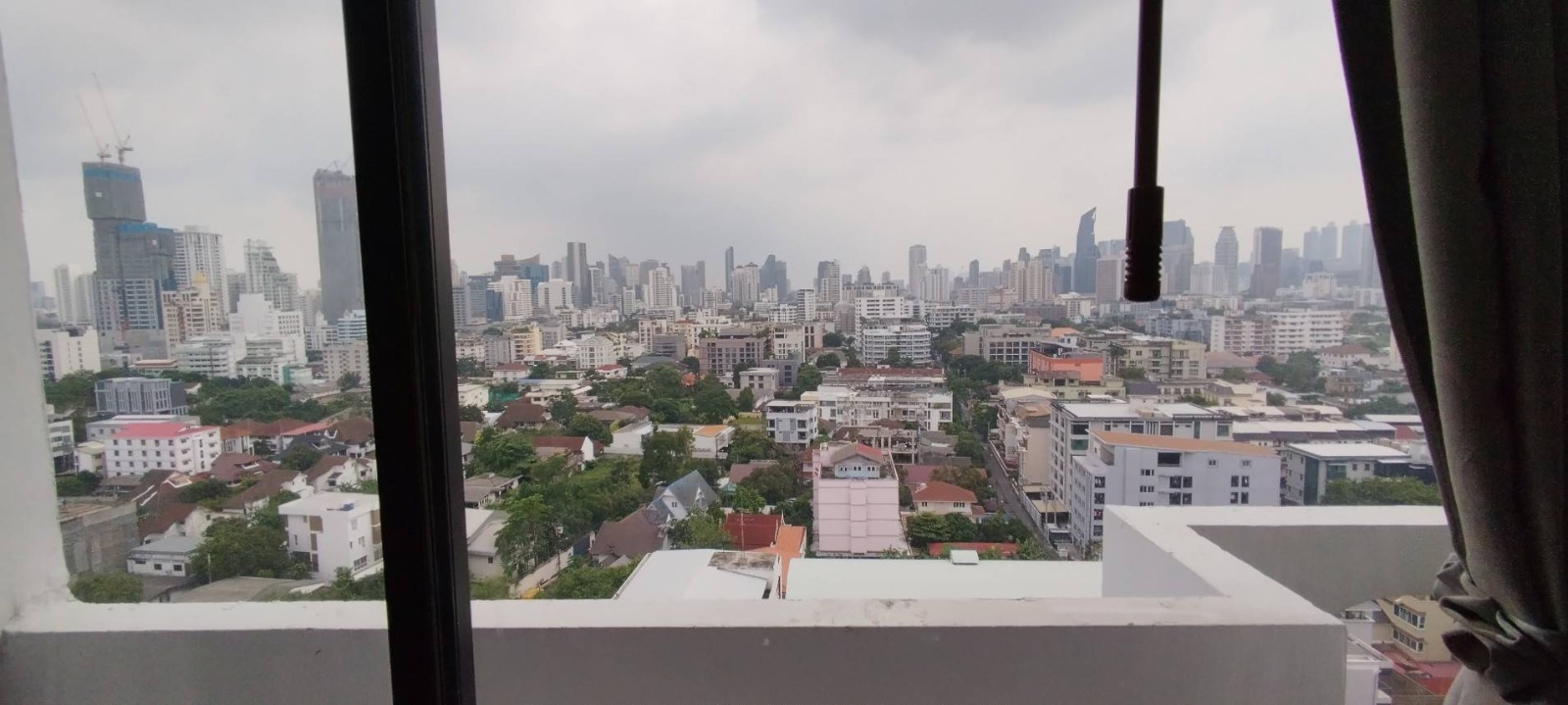 2 Bedrooms, 2 Bathrooms 97sqm size at J.C. Tower For Rent