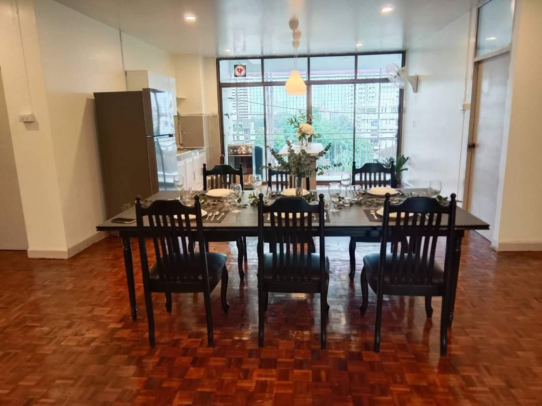 3 Bedrooms, 2 Bathrooms + 1 Maid's Room 200sqm size at Swasdi Mansion For Rent 60,000 THB/Month