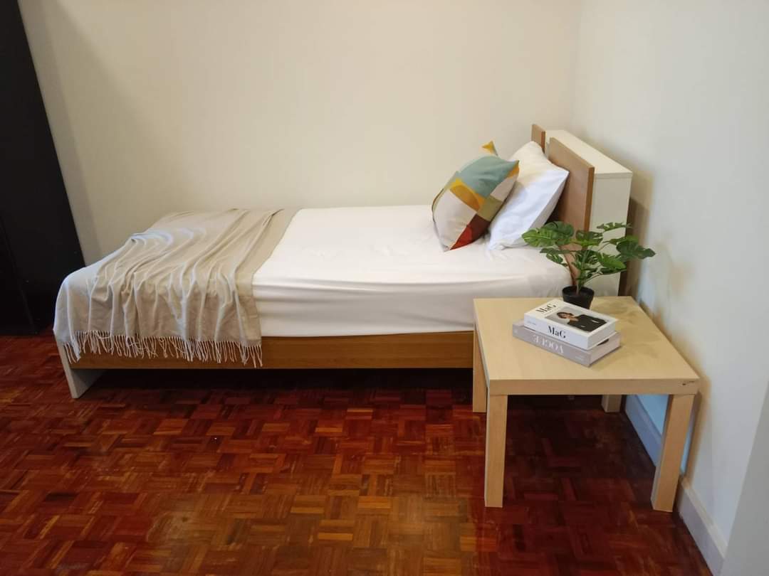 3 Bedrooms, 2 Bathrooms + 1 Maid's Room 200sqm size at Swasdi Mansion For Rent 60,000 THB/Month
