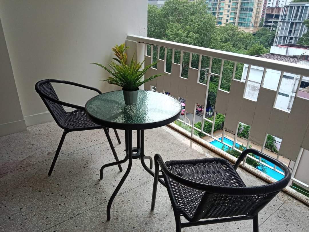 3 Bedrooms, 2 Bathrooms + 1 Maid's Room 200sqm size at Swasdi Mansion For Rent 60,000 THB/Month