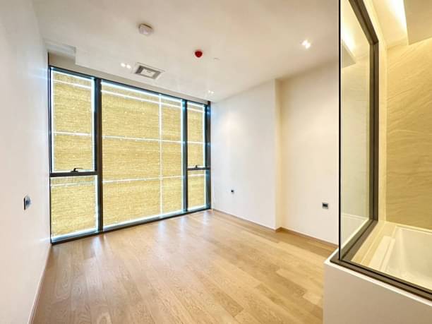 2 Bedrooms, 2 Bathrooms 111sqm size 12th Flr at The Strand Thonglor For Sale 45,350,000