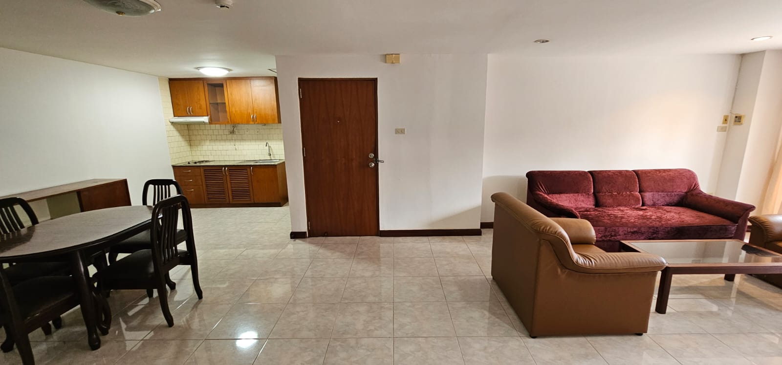 2 Bedrooms, 2 Bathrooms 100sqm @Lin Court For Rent 30,000/Month