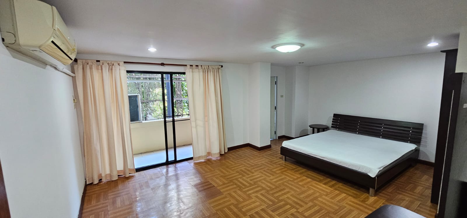 2 Bedrooms, 2 Bathrooms 100sqm @Lin Court For Rent 30,000/Month