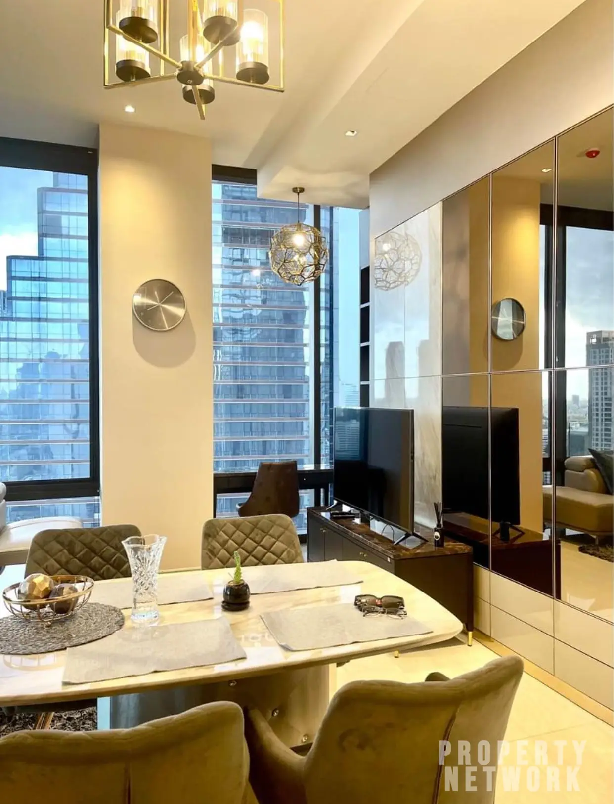 2 Bedrooms, 2 Bathrooms 72sqm @Ashton Silom For Rent 75,000THB/Month