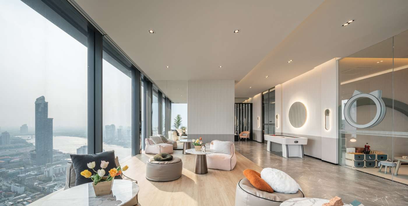 2 Bedrooms, 2 Bathroom 102sqm 16th Flr @RHYTHM Charoenkrung Pavilion For Sale 18,100MB