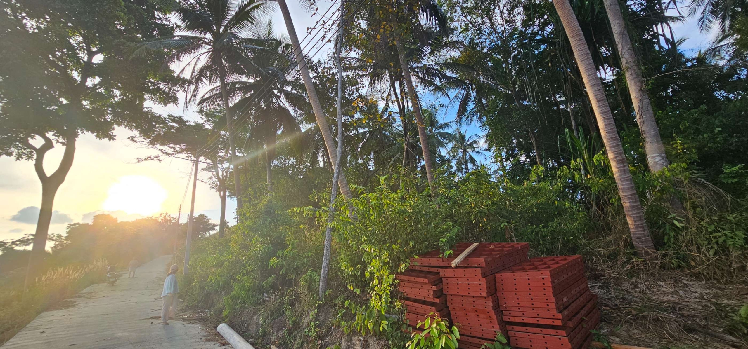 1600 SQM LAND HING KONG TOP HILL IS FOR SALE 6.5MB