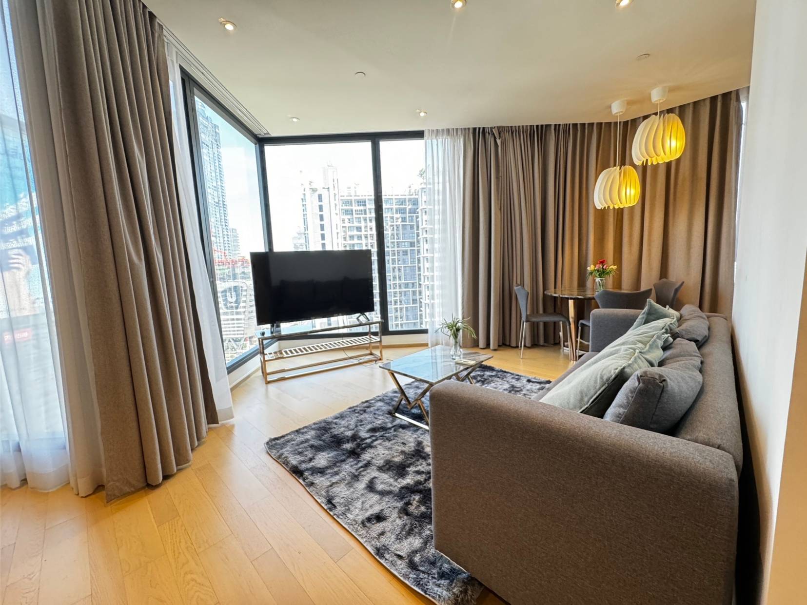 2 Bedrooms,2 Bathrooms 67sqm 25th Flr @Ashton Asoke Rama 9 For Rent 65,000THB/Month