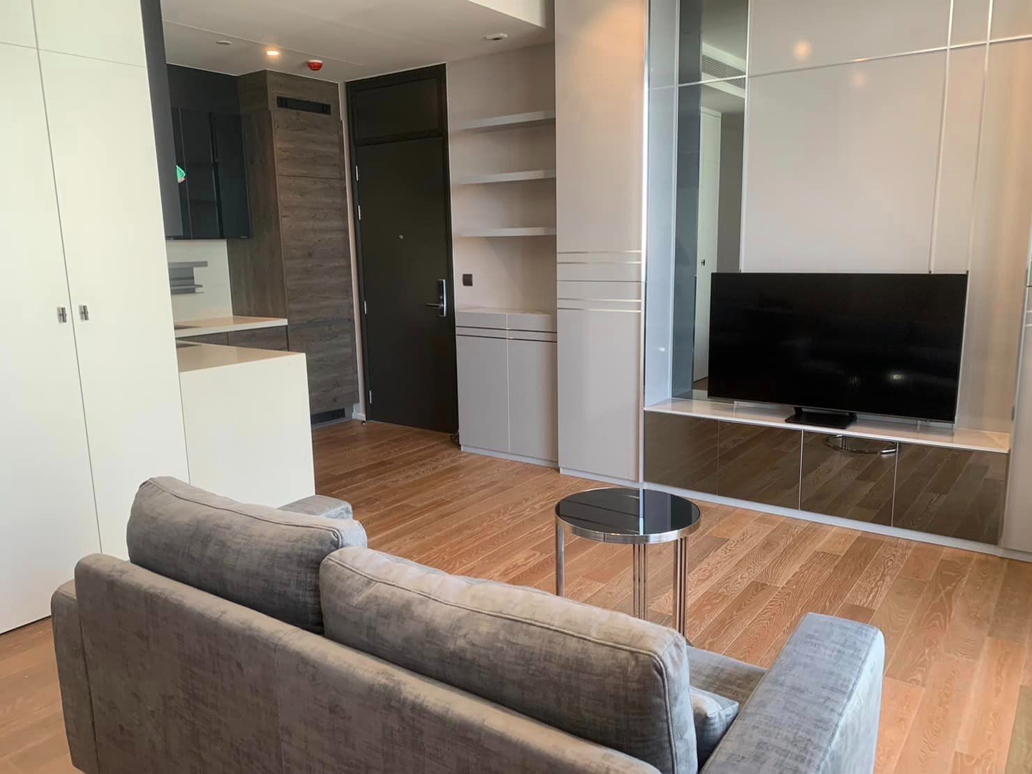 1 Bedroom, 1 Bathroom 56sqm 18th Floor @MUNIQ Langsuan For Rent 65,000THB/Month