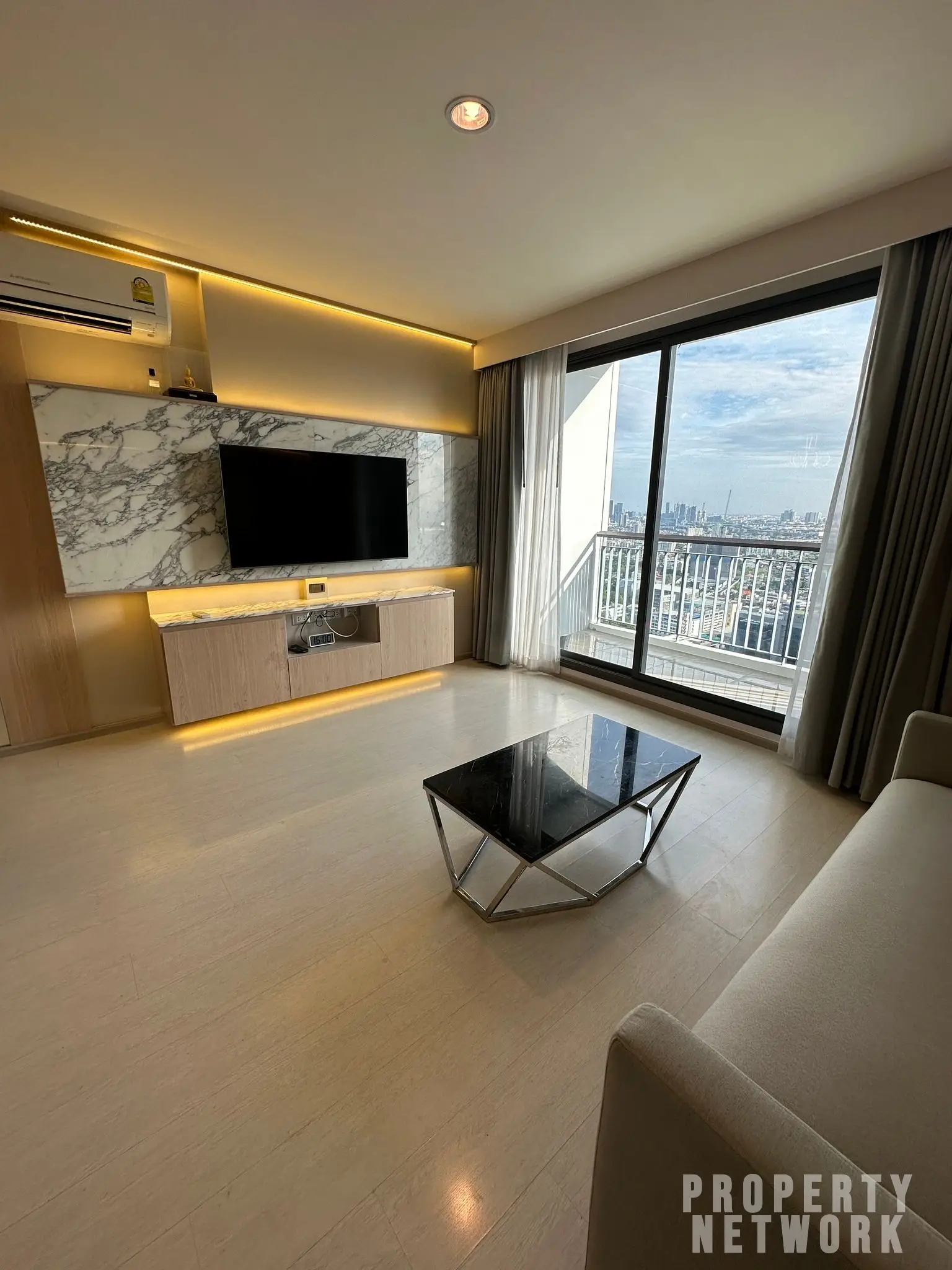 2 Bedrooms, 2 Bathrooms 80sqm@ Rhythm Sukhumvit 42 For Rent 69,000THB/Month