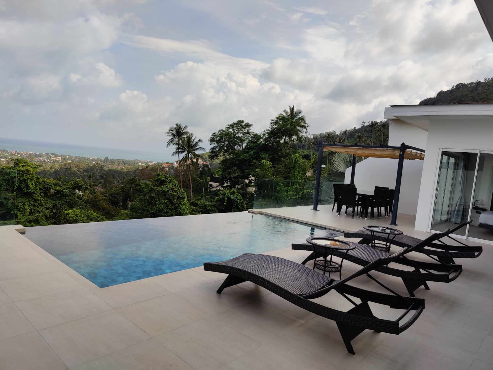 Experience luxury living at Villa Jungle, Koh Samui's sanctuary with stunning sea views. For Sale 15.5MB