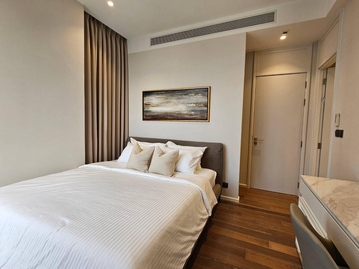 2-Bedroom 3-Bathroom 88sqm Condo at Muniq Langsuan - BTS Chit Lom - Rent 140KTHB per Month