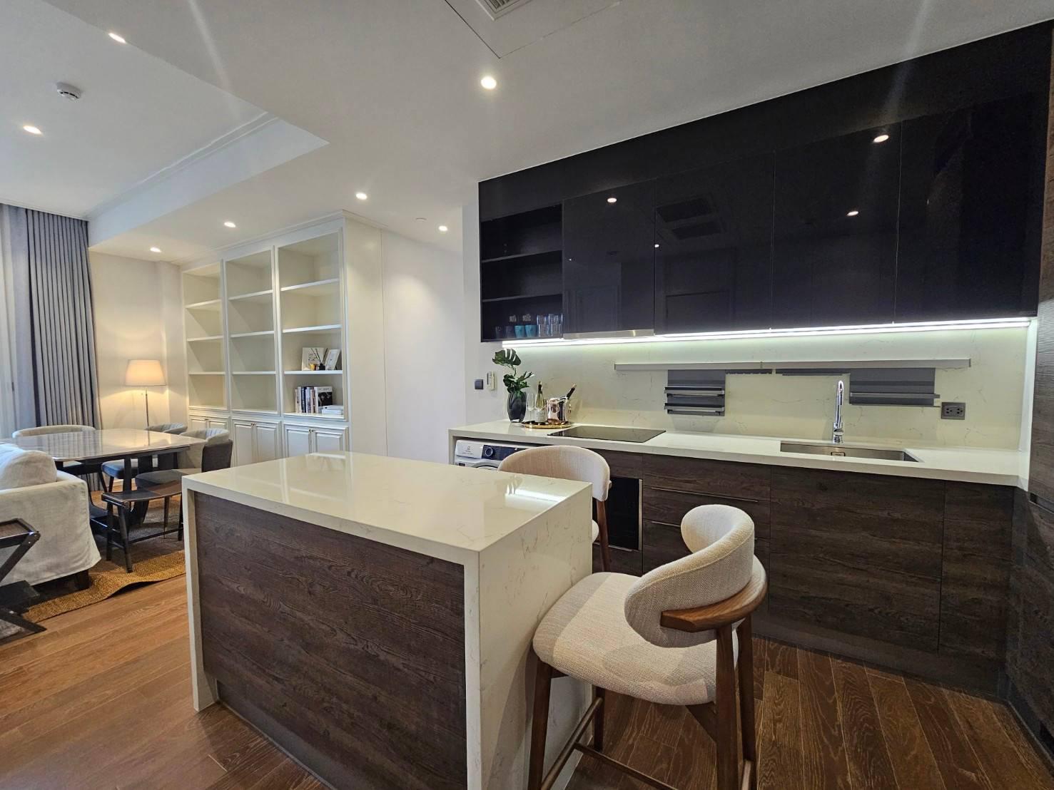 2-Bedroom 3-Bathroom 88sqm Condo at Muniq Langsuan - BTS Chit Lom - Rent 140KTHB per Month