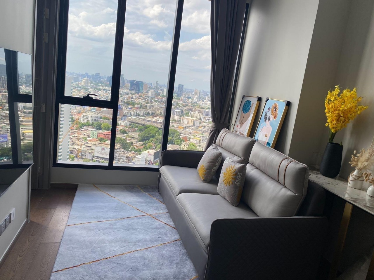 2-Bedroom 1-Bathroom 60 sqm Condo at Ideo Q Victory for Rent 55,000 THB/month near BTS Victory Monument
