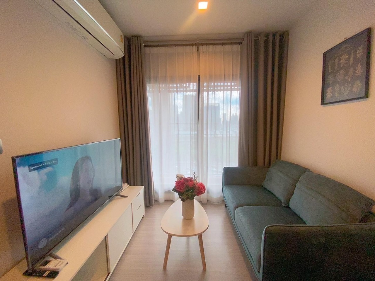 1-BR 1-BTH condo at Life Asoke Hype. Fully furnished, rooftop infinity pool, near MRT Phetchaburi. Rent: 19,000 THB/month.