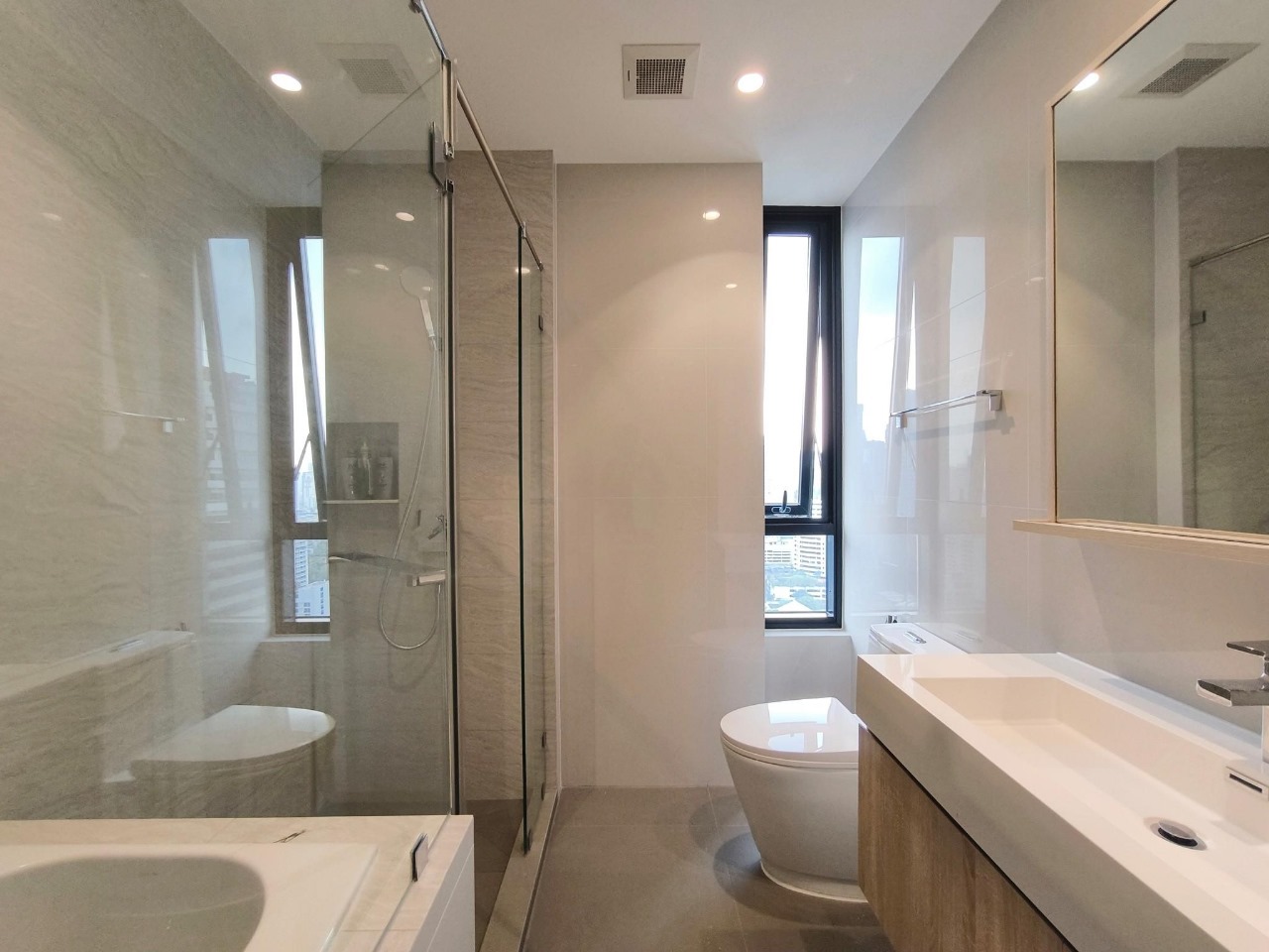Fully furnished 2-bedroom 2-Bathroom condo for rent at Maru Ekkamai, 26th floor. Luxury amenities, pet-friendly, near BTS Ekkamai. Prime location at THB 62,000/month.